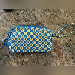 Vera Bradley wristlet. In perfect condition. Barely used